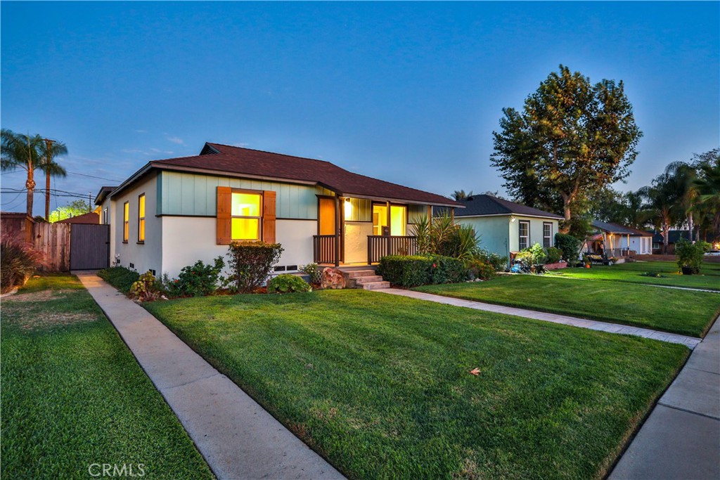 664 N 8th Avenue