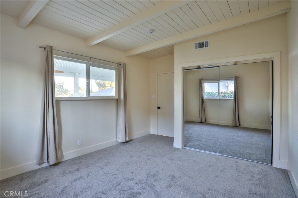 664 N 8th Avenue