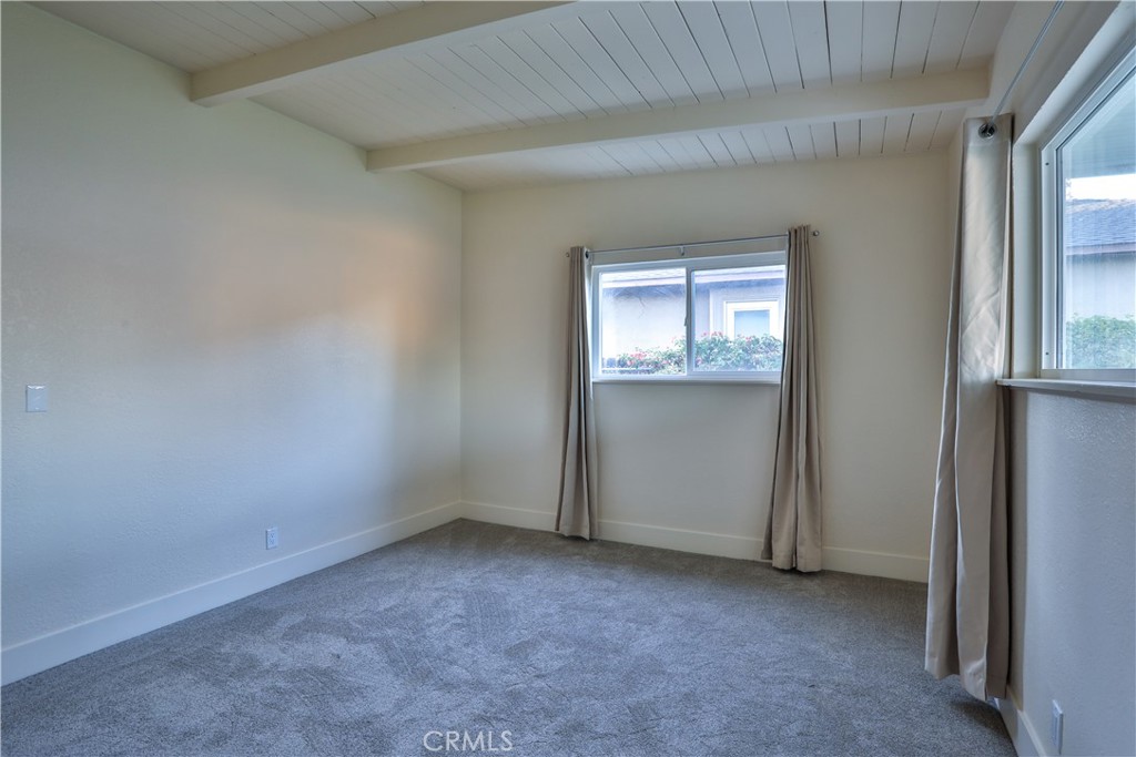 664 N 8th Avenue