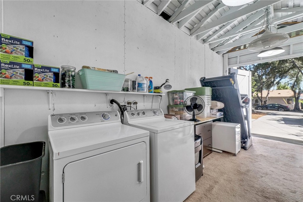 319 W 6th Street