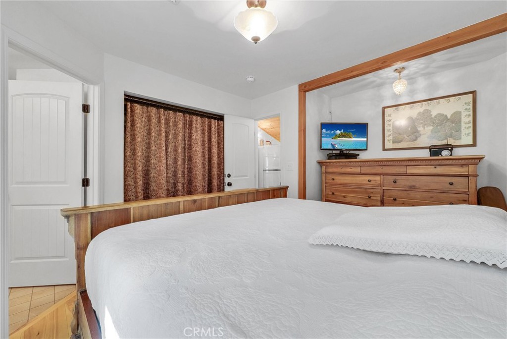 319 W 6th Street