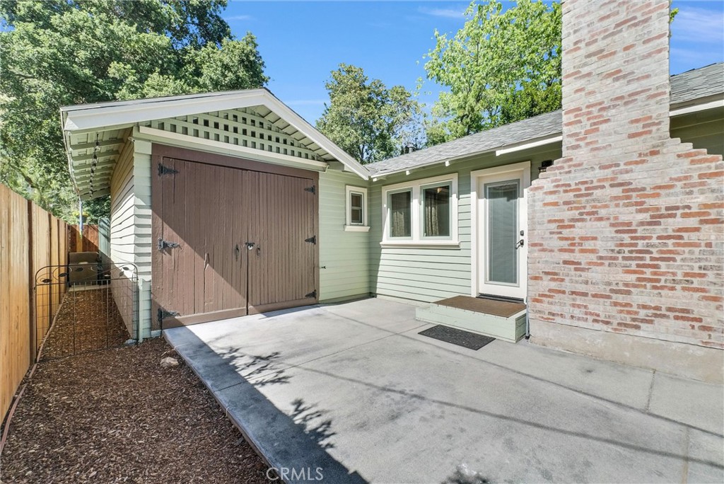 319 W 6th Street