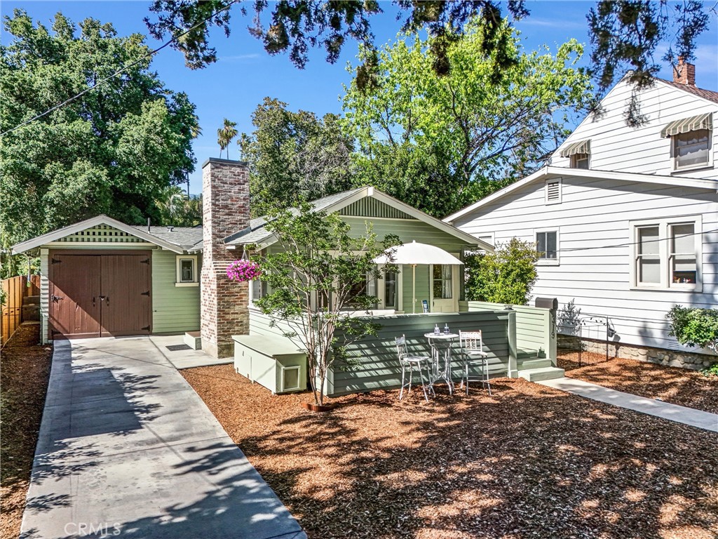 319 W 6th Street