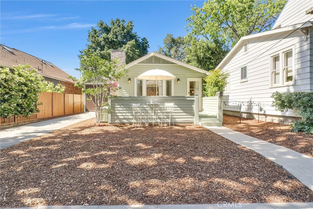 319 W 6th Street