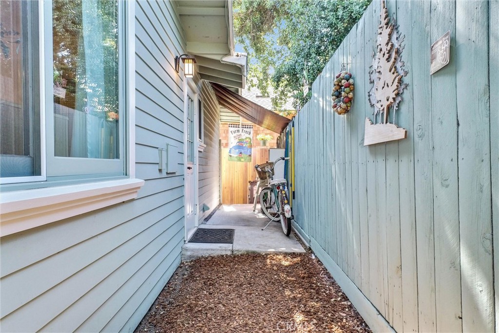 319 W 6th Street