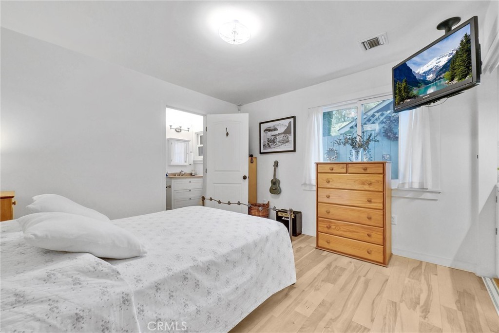 319 W 6th Street
