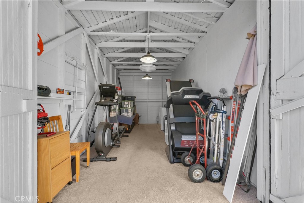 319 W 6th Street
