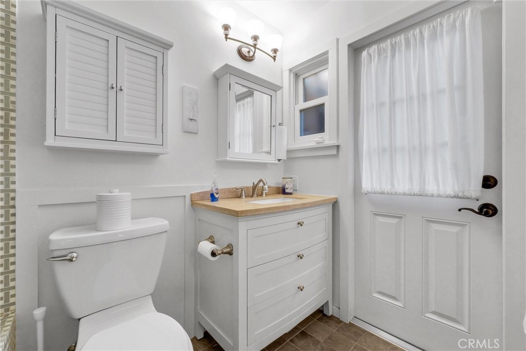 319 W 6th Street