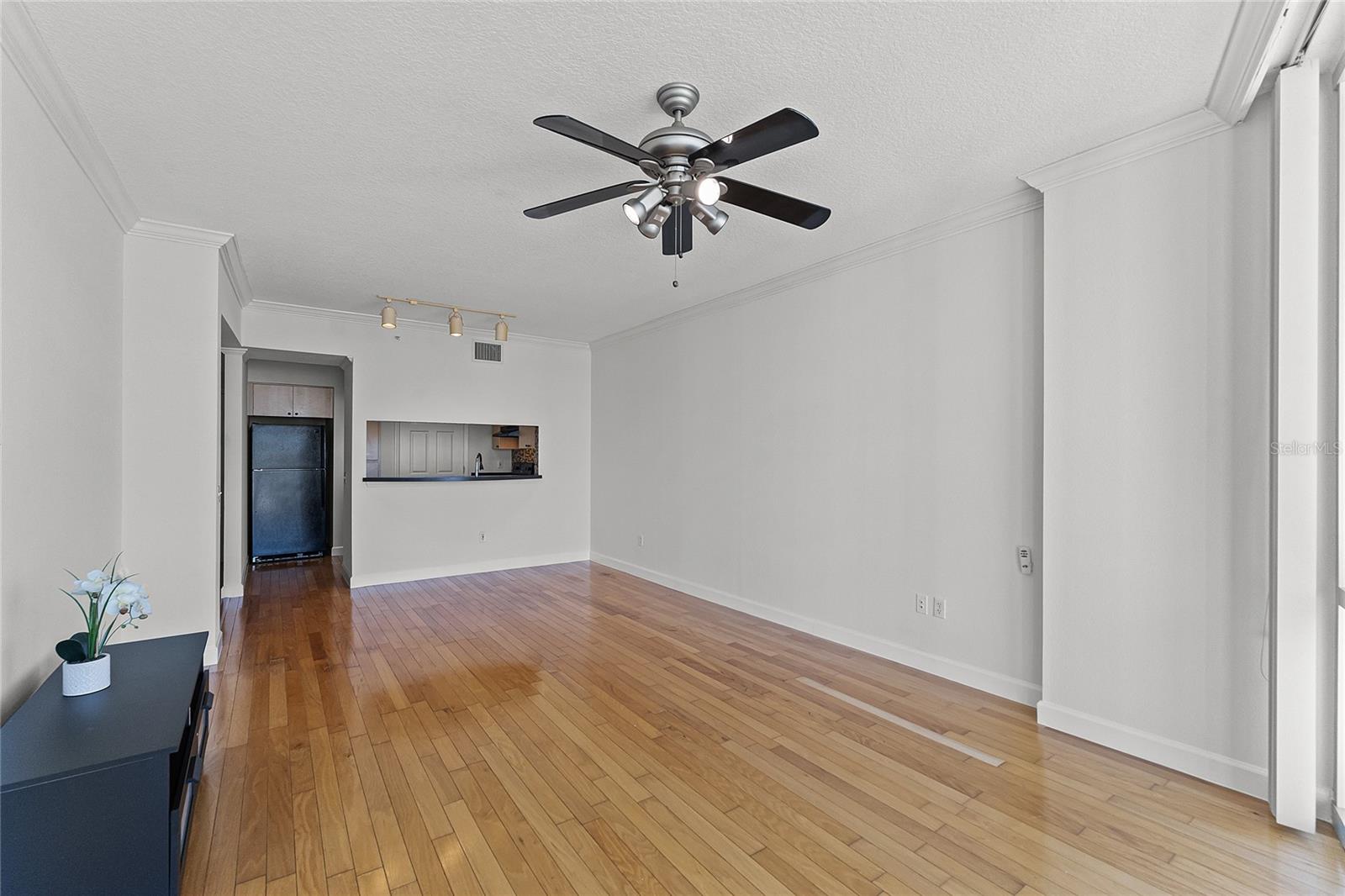 322 E CENTRAL BLVD #1807