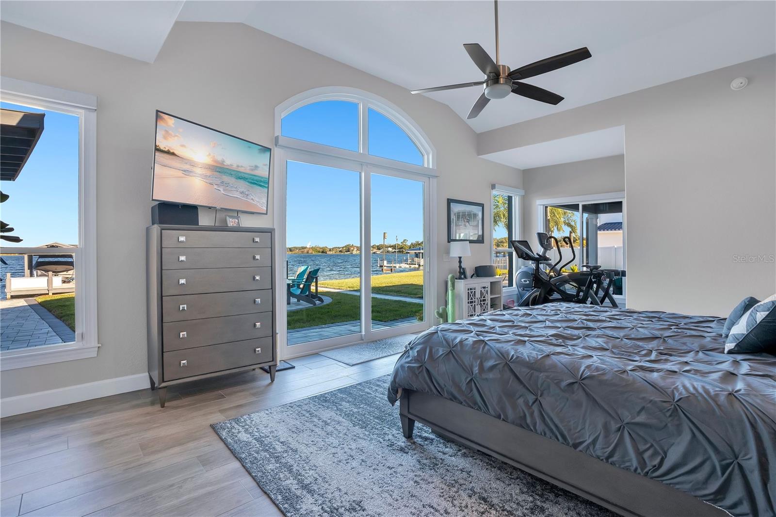 3433 CULLEN LAKE SHORE DR