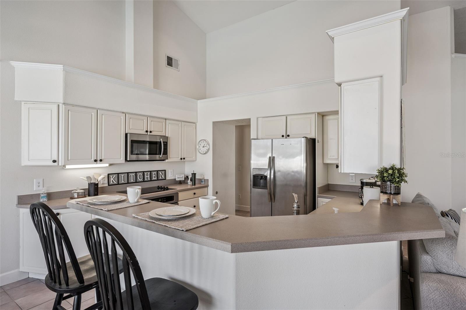 8072 CANYON LAKE CIR