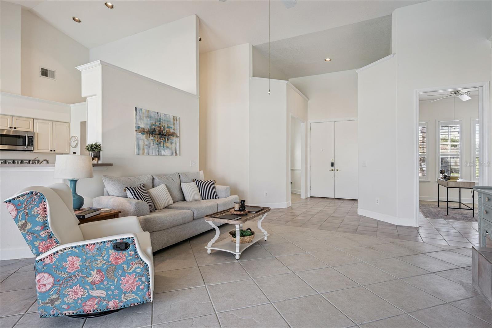 8072 CANYON LAKE CIR