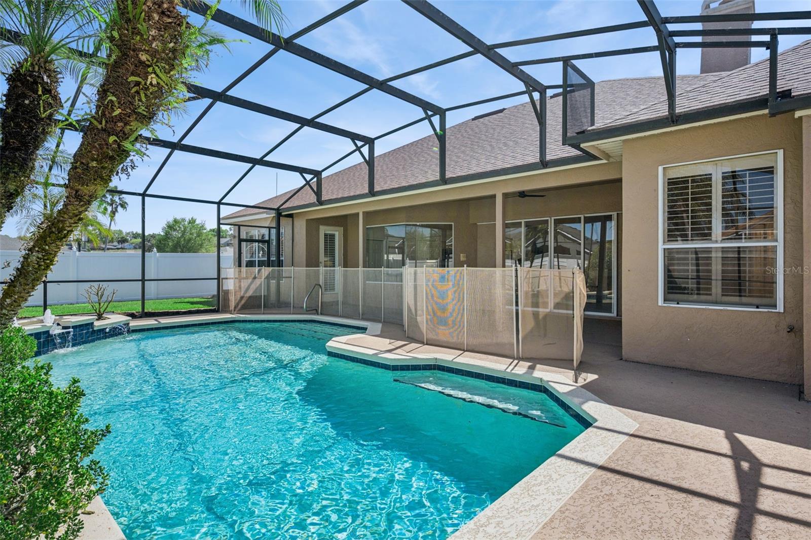 8072 CANYON LAKE CIR