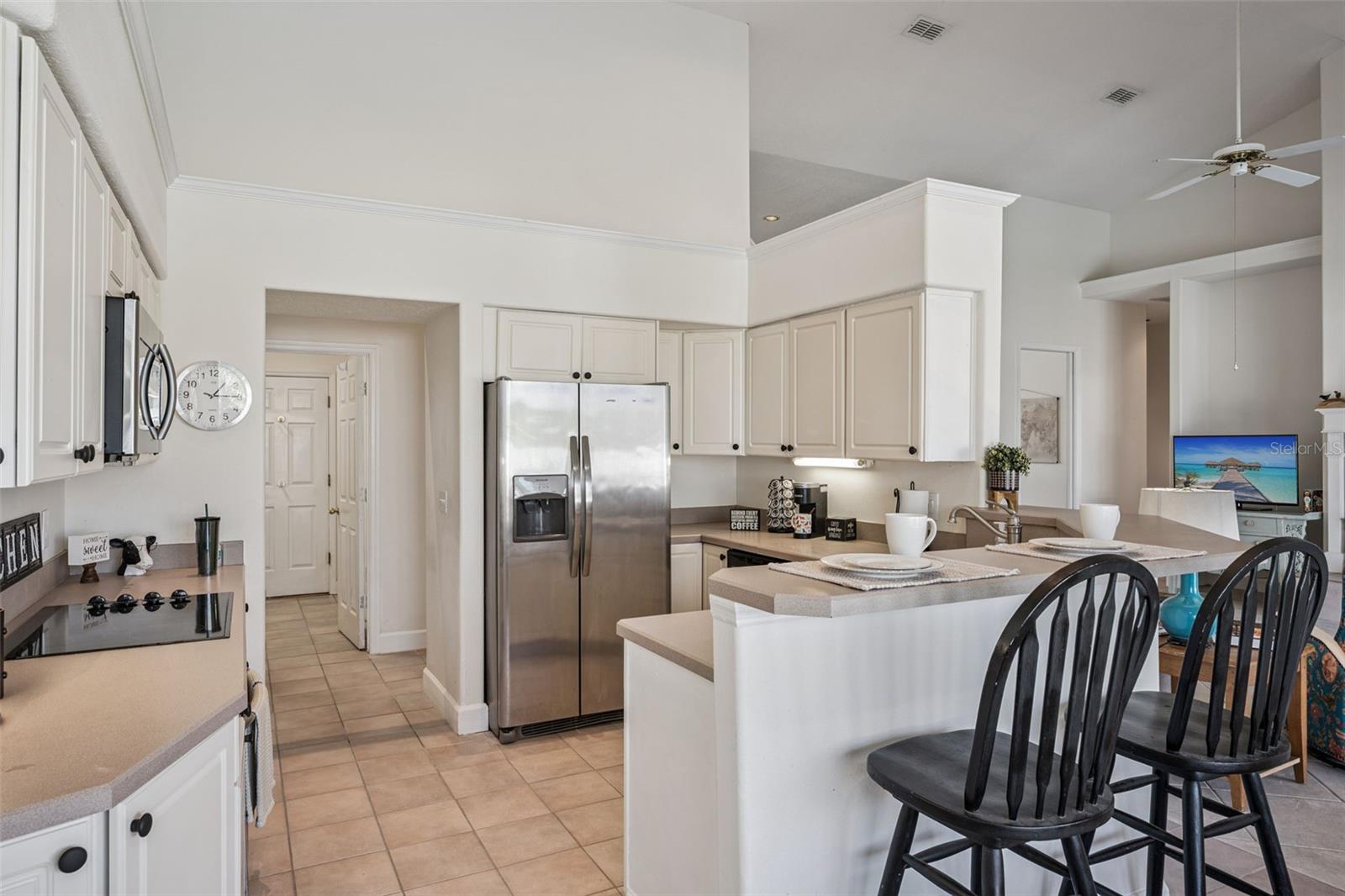 8072 CANYON LAKE CIR