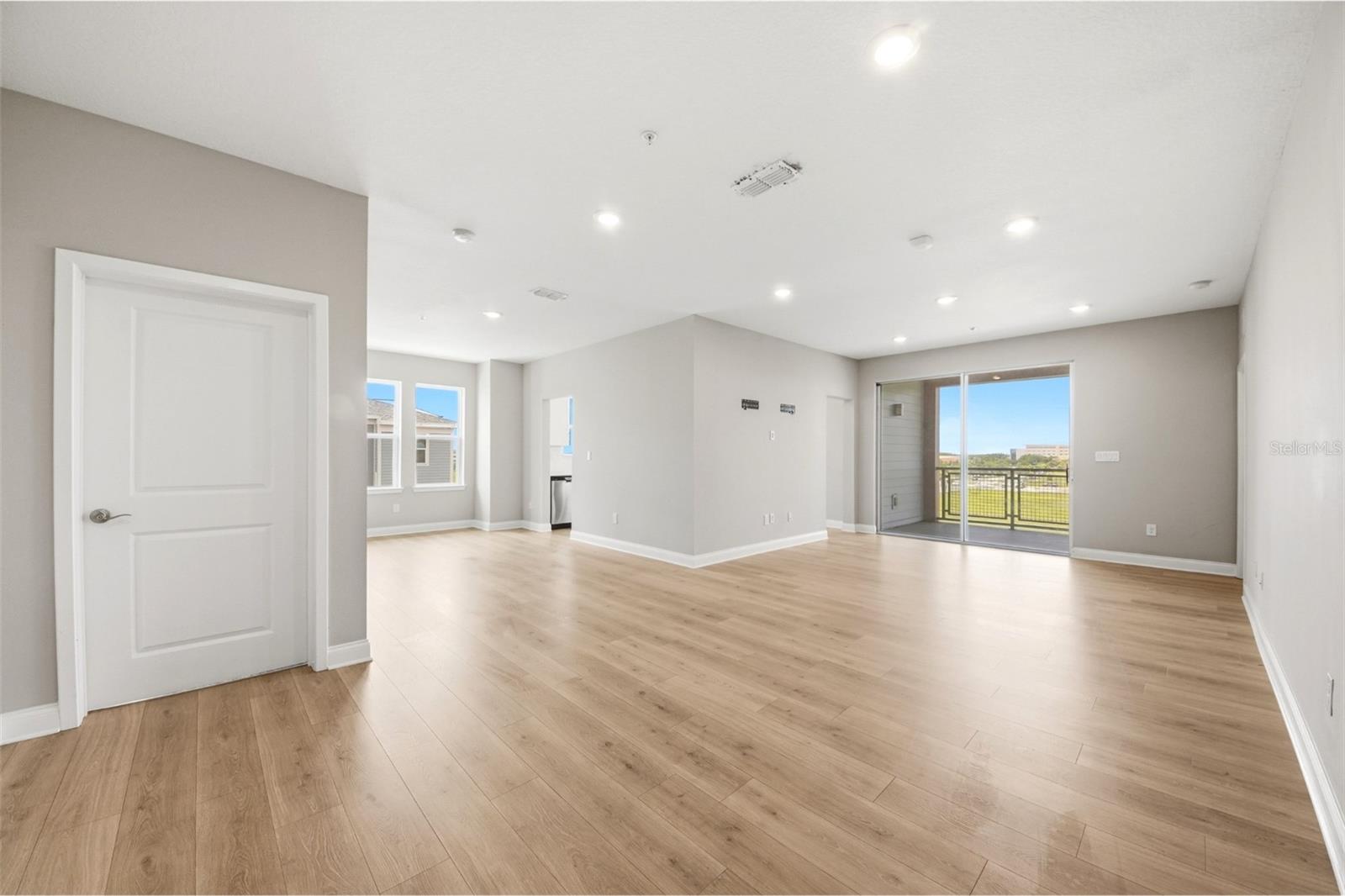 7521 LAUREATE BLVD #5403