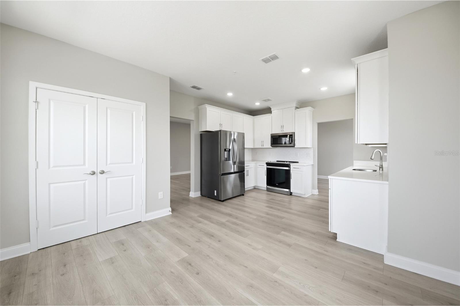 7521 LAUREATE BLVD #5403