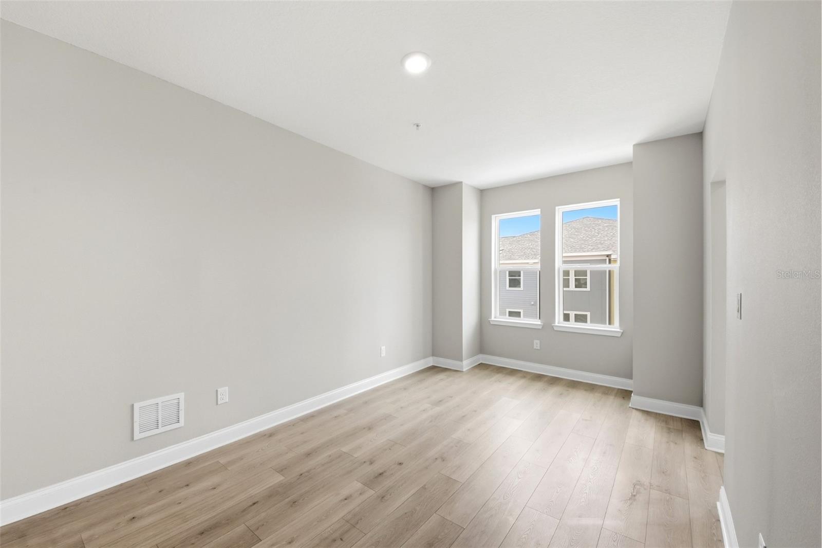 7521 LAUREATE BLVD #5403