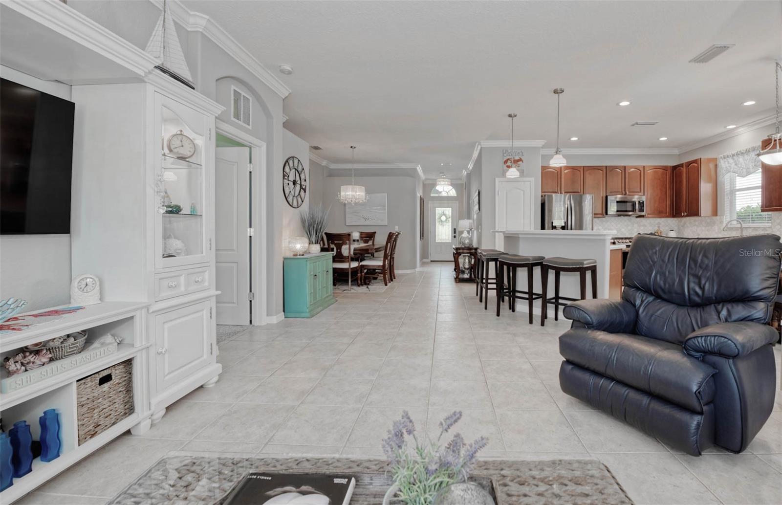 1671 SCARLETT AVE