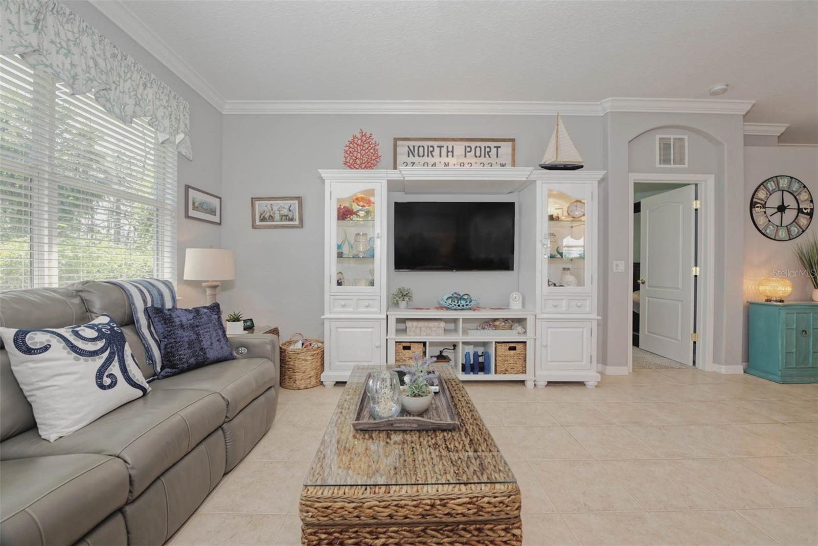 1671 SCARLETT AVE