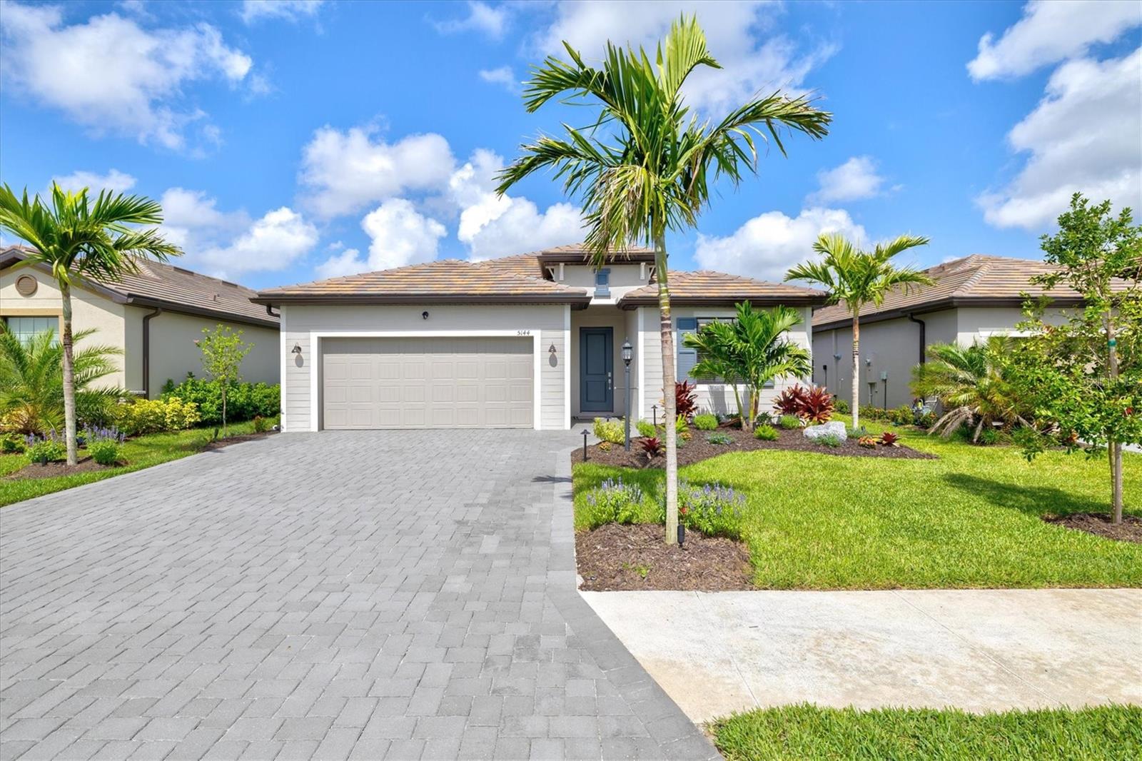 5144 SPOTTED SEAL LN