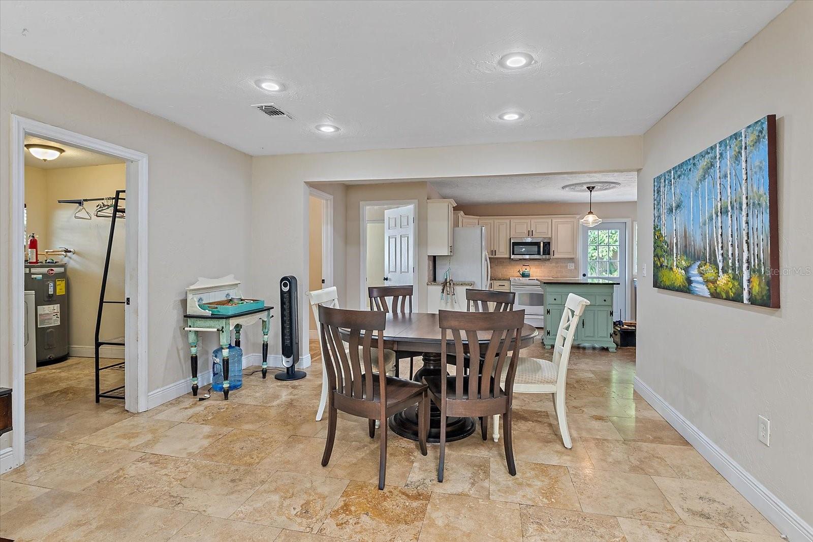 2313 LOMA LINDA ST