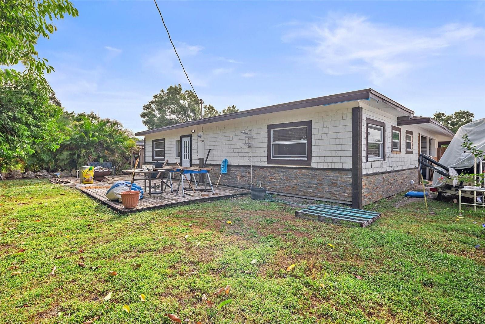 2313 LOMA LINDA ST