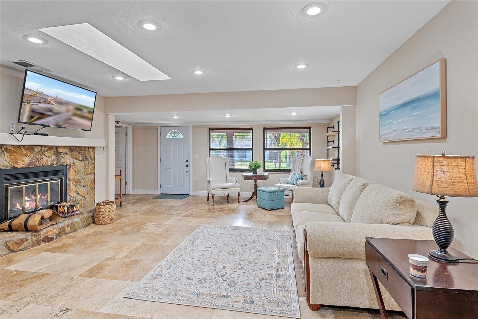 2313 LOMA LINDA ST