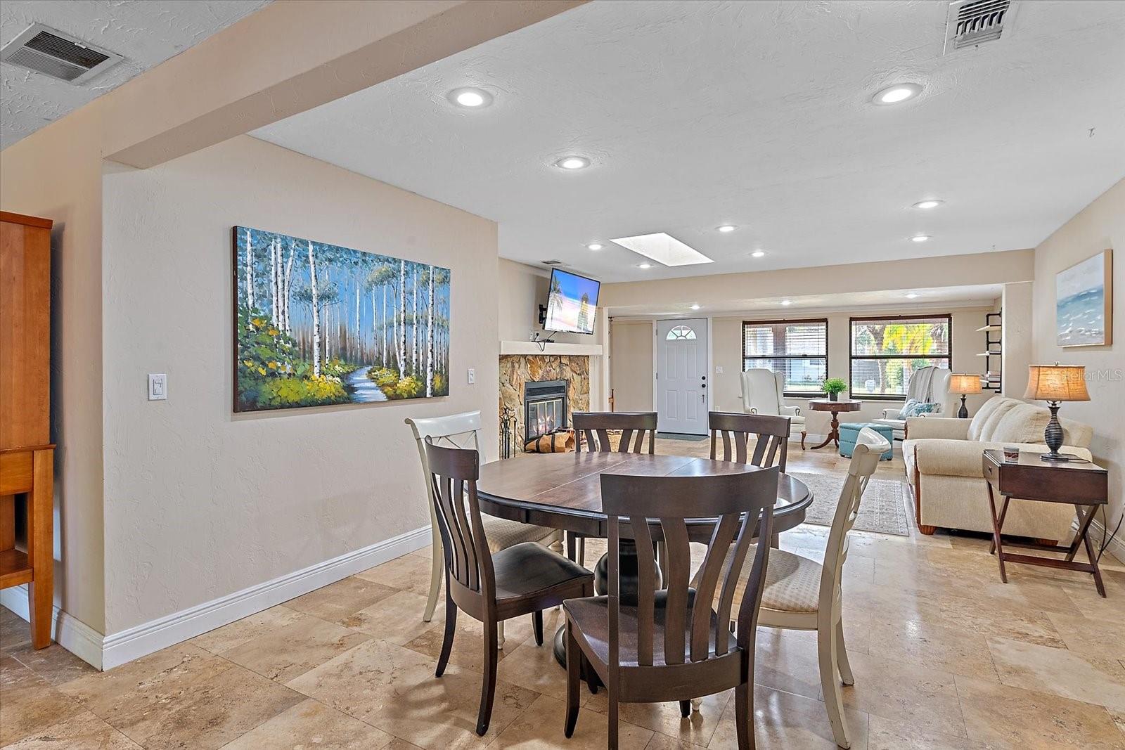 2313 LOMA LINDA ST