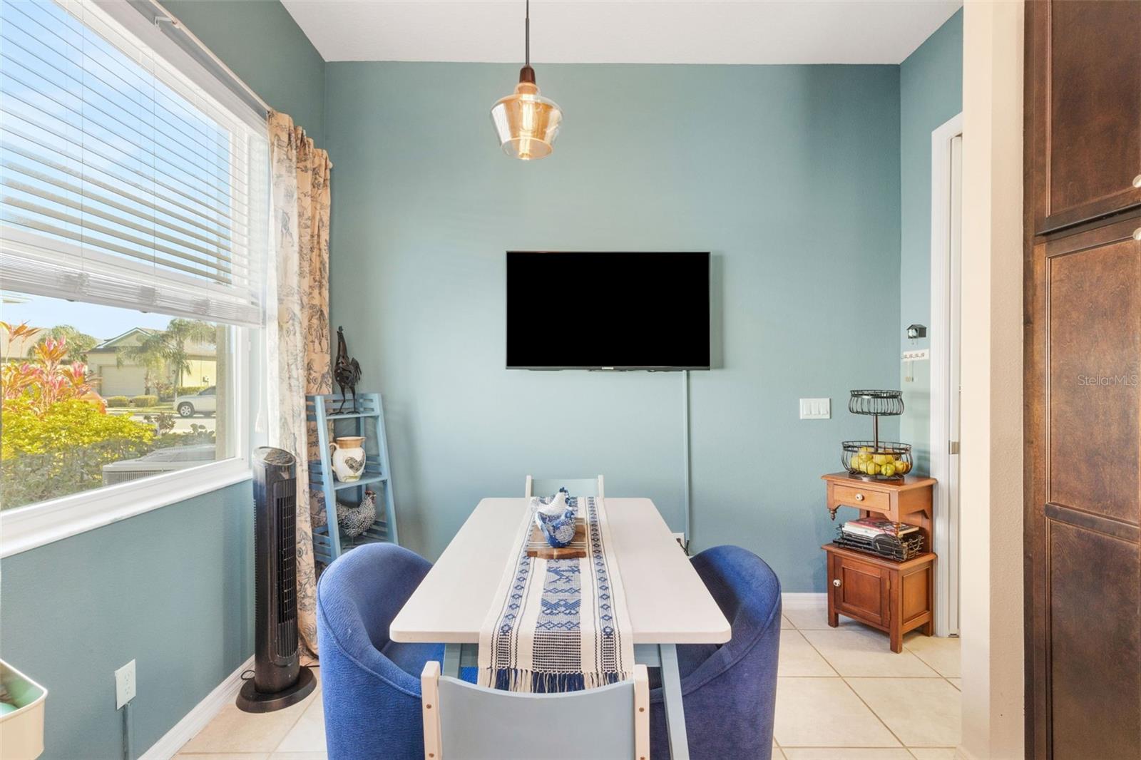 3715 MANORWOOD LOOP