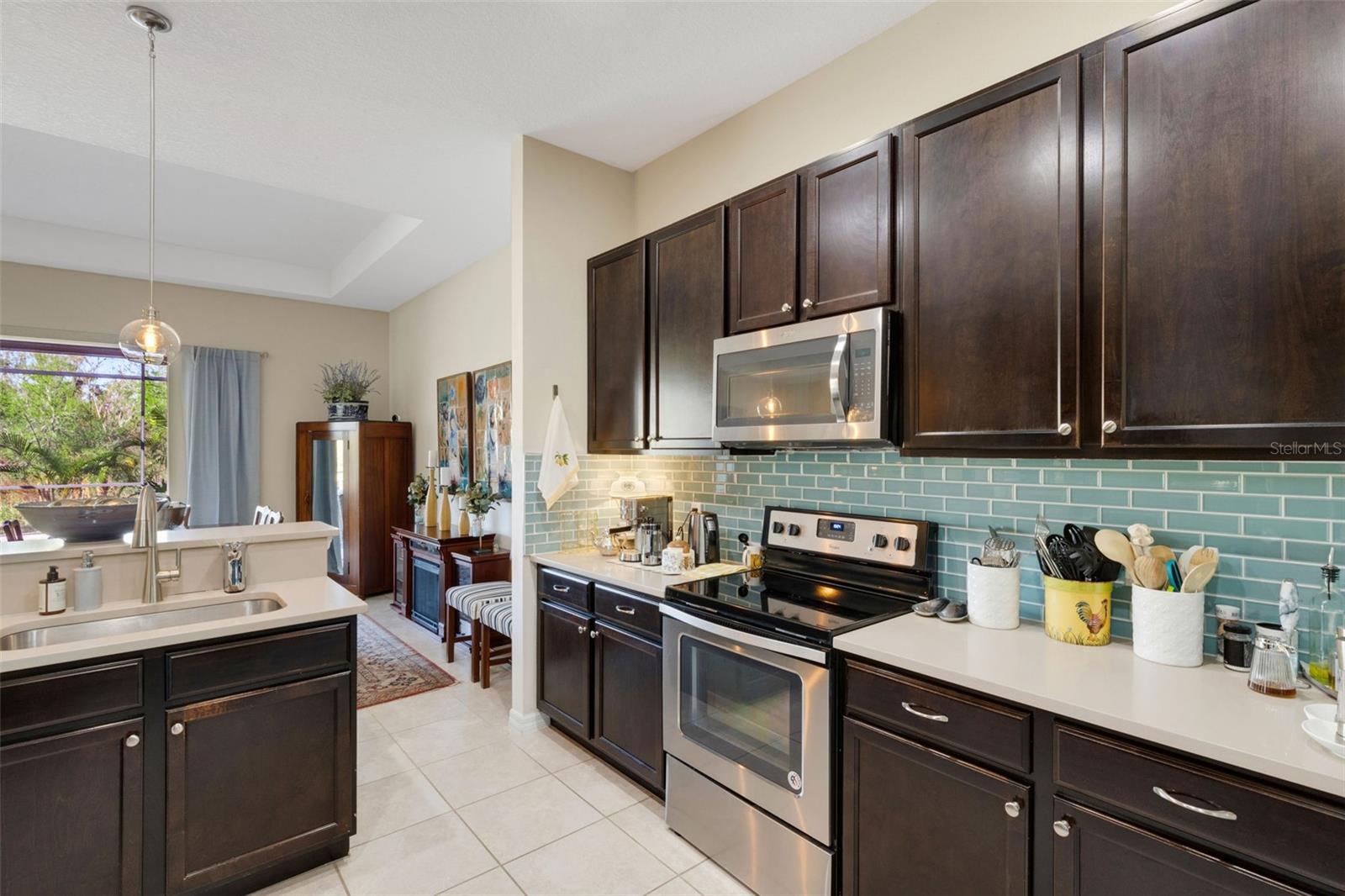 3715 MANORWOOD LOOP