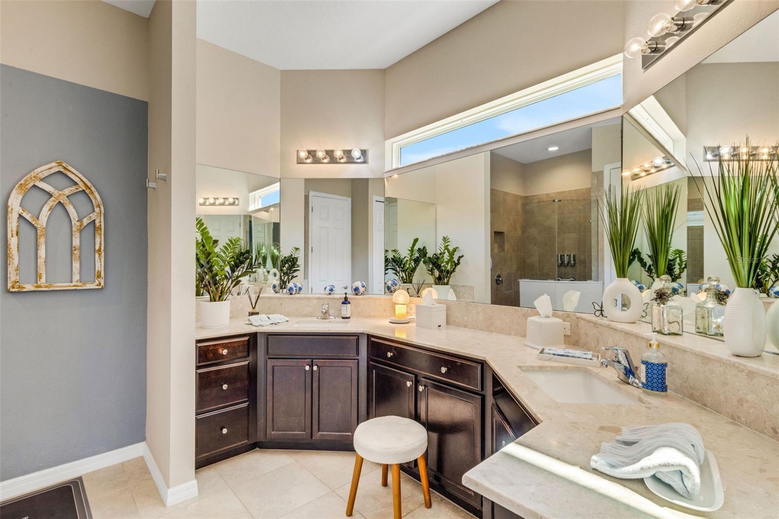 3715 MANORWOOD LOOP