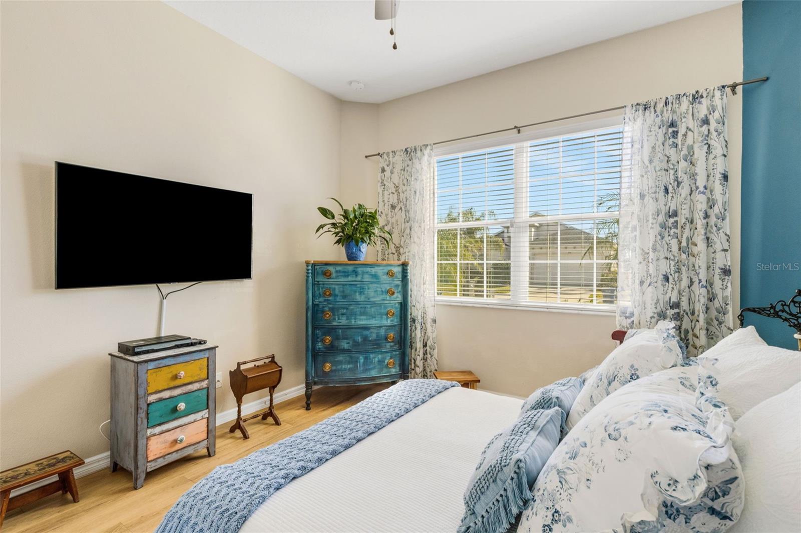 3715 MANORWOOD LOOP