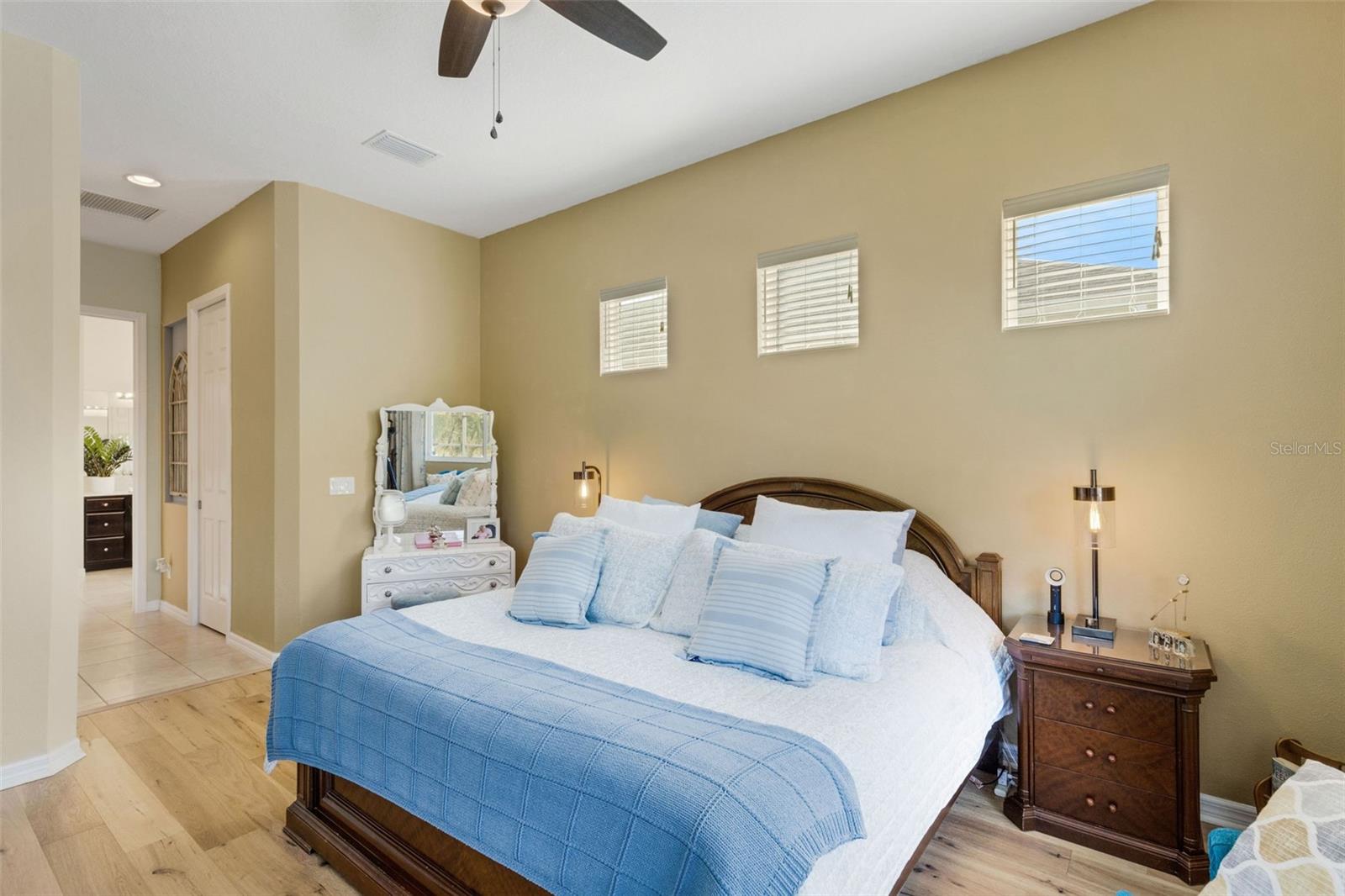 3715 MANORWOOD LOOP