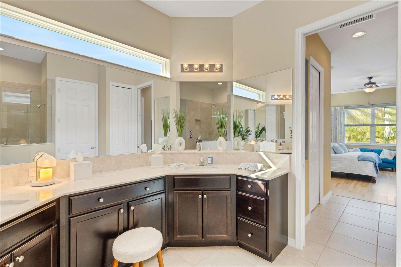 3715 MANORWOOD LOOP