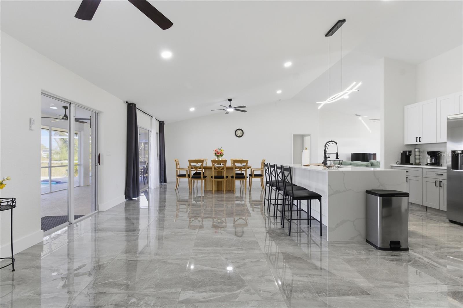 619 SW 26TH TER