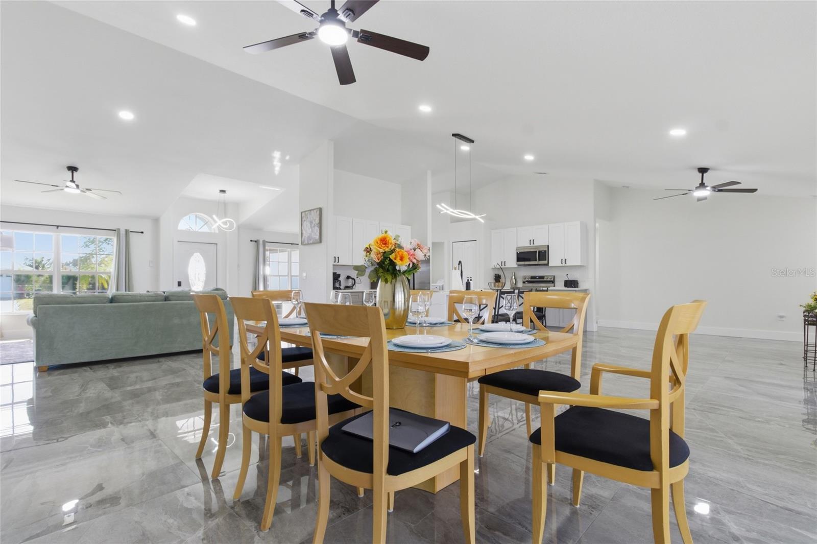 619 SW 26TH TER