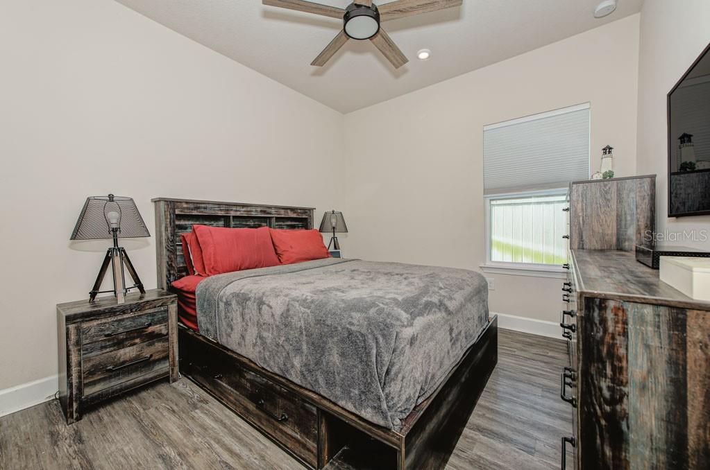 11415 61 ST E