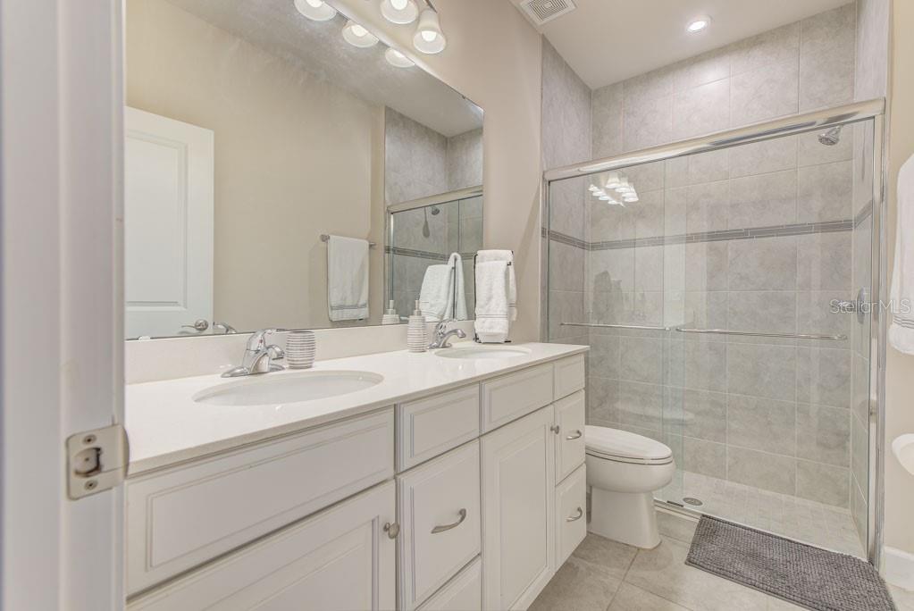 11415 61 ST E