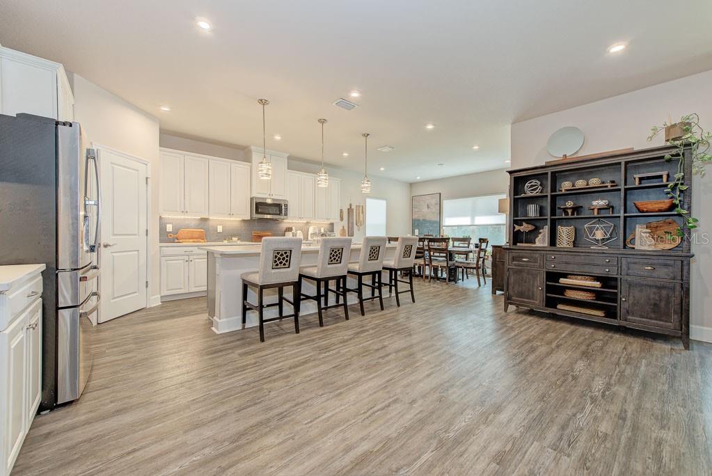 11415 61 ST E