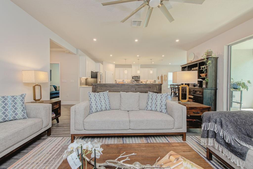 11415 61 ST E