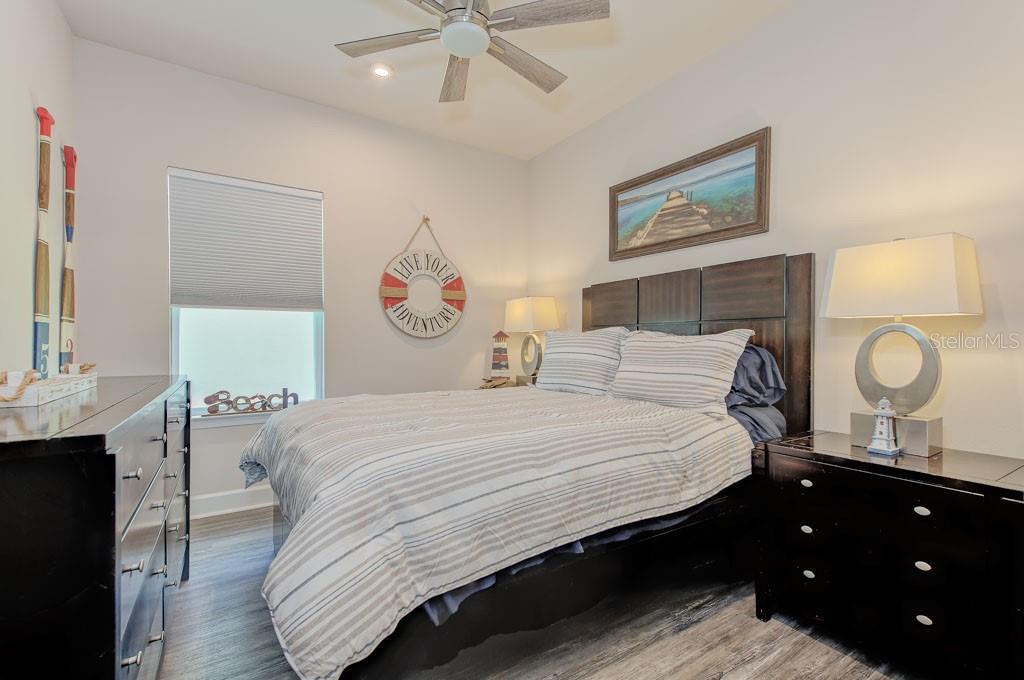 11415 61 ST E