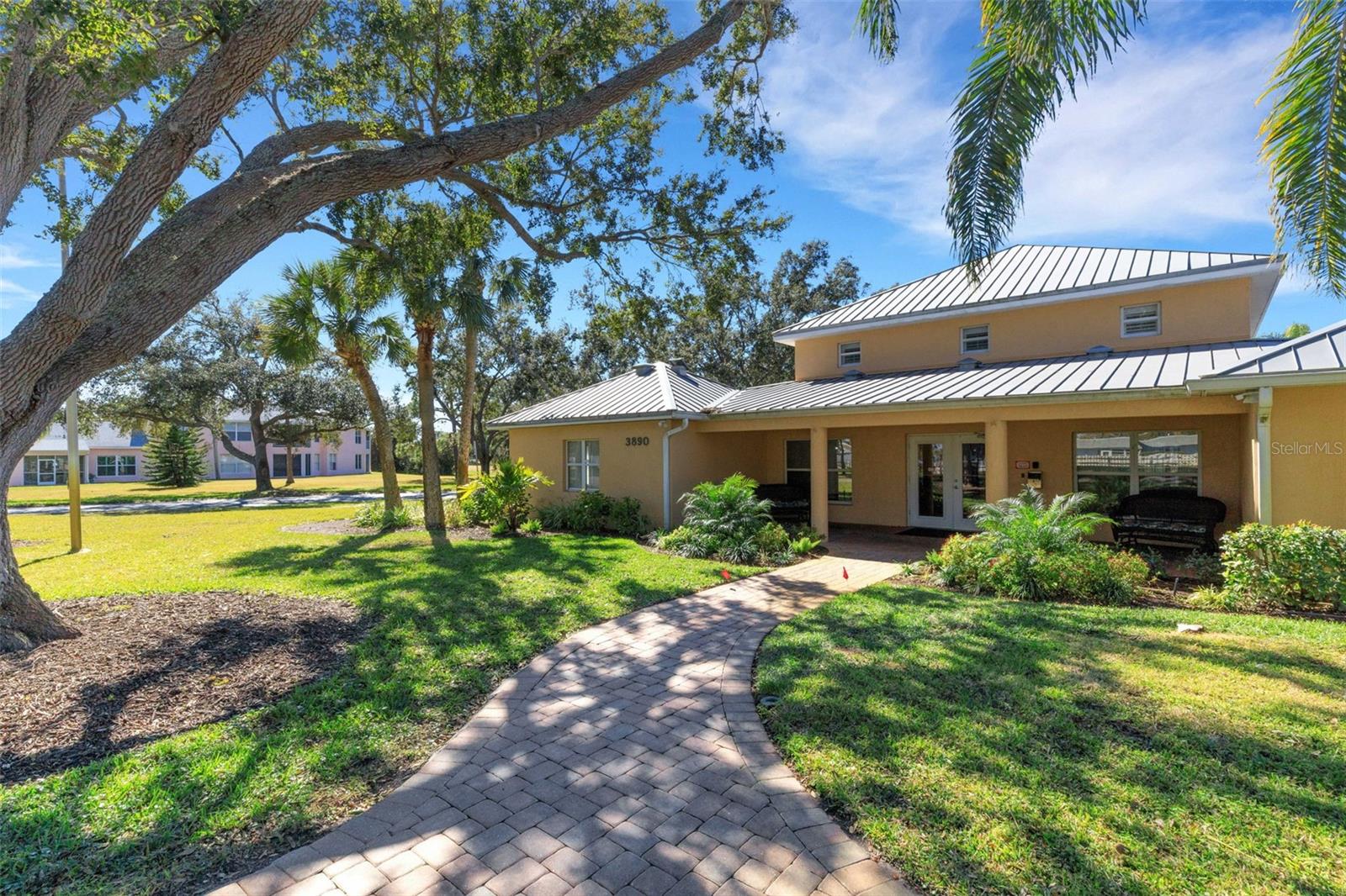 4480 FAIRWAYS BLVD #208