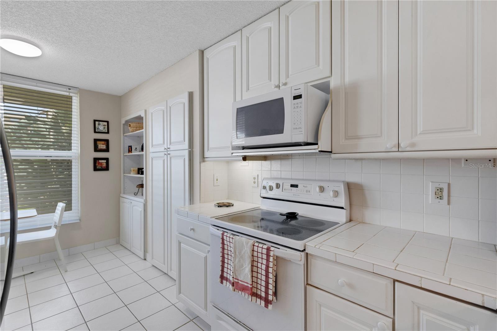 4480 FAIRWAYS BLVD #208