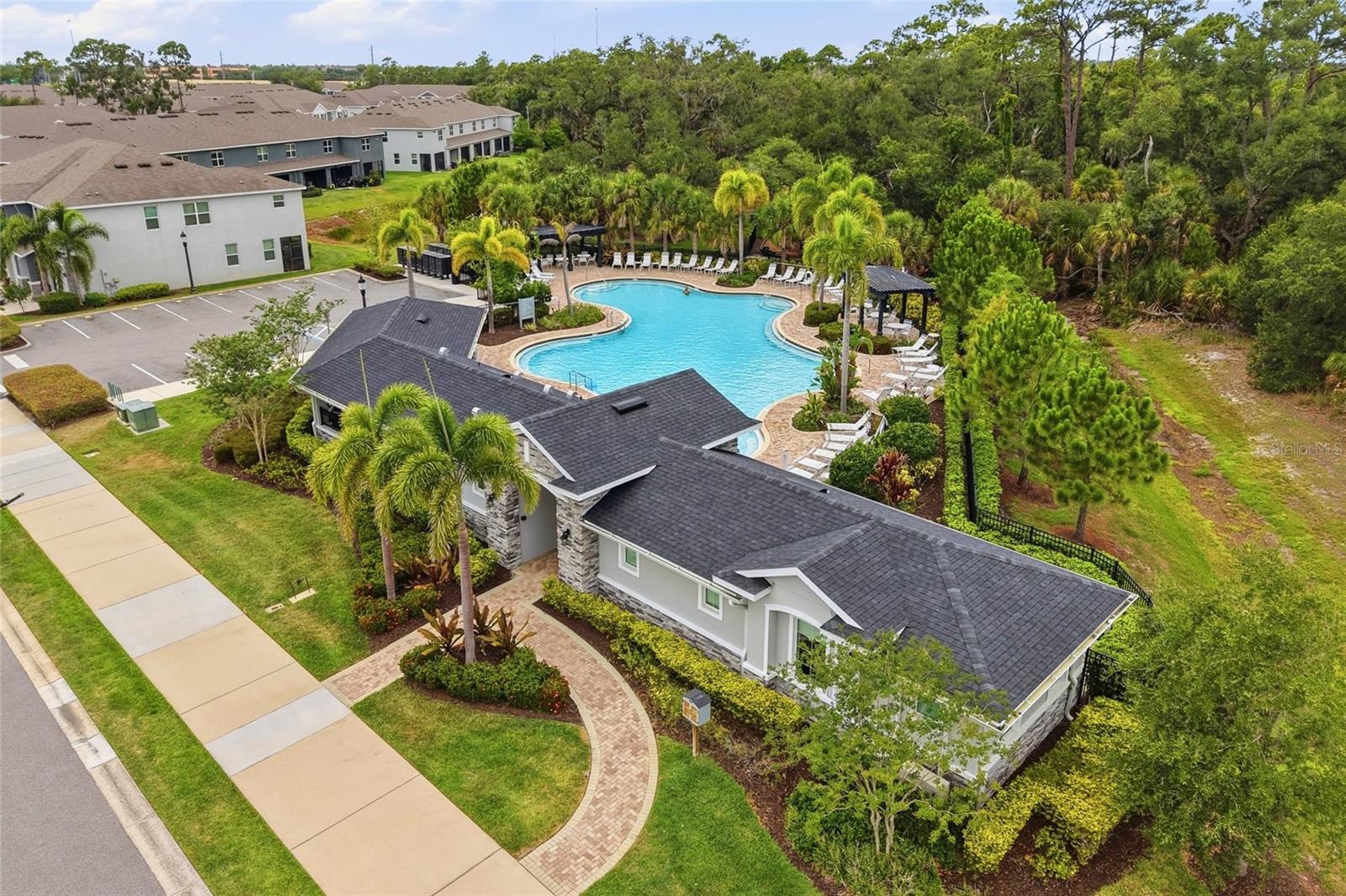 6537 SERENITY FALL LN