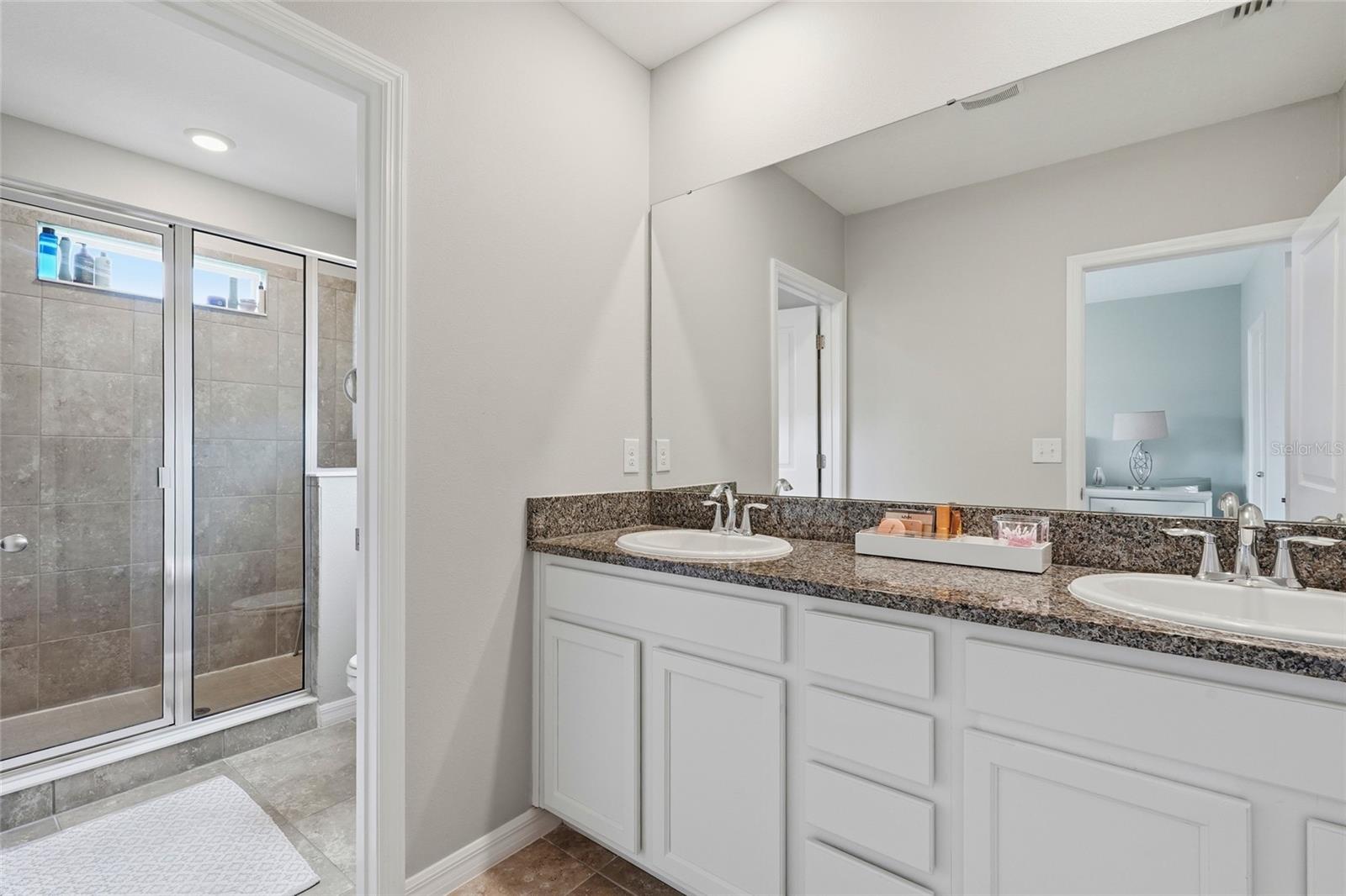 6537 SERENITY FALL LN