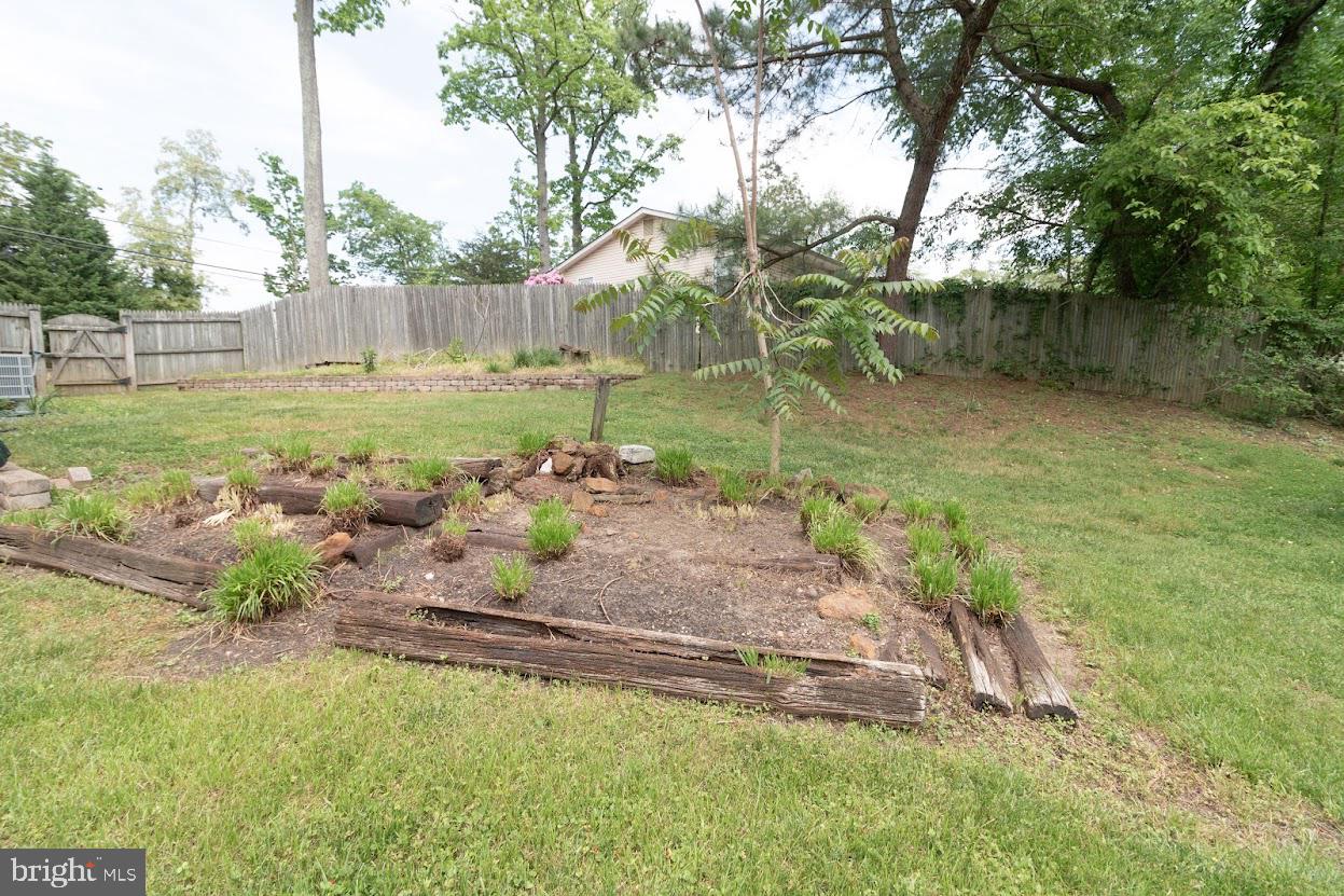 1535 LONG POINT ROAD