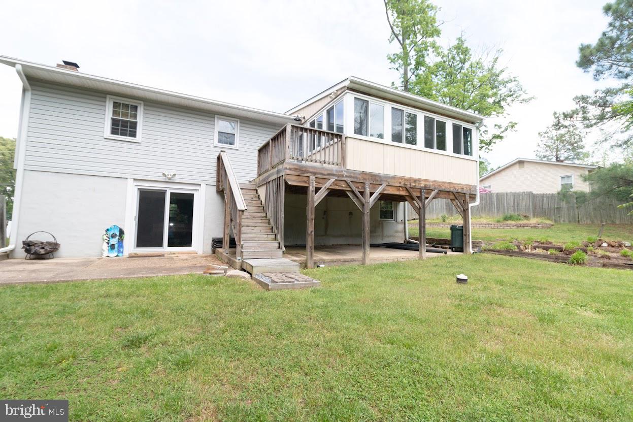 1535 LONG POINT ROAD