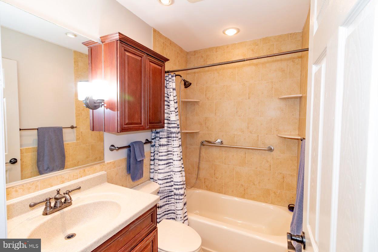 1535 LONG POINT ROAD