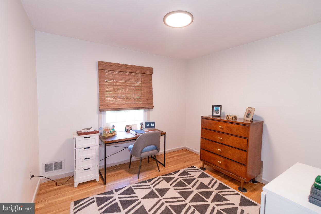 1535 LONG POINT ROAD