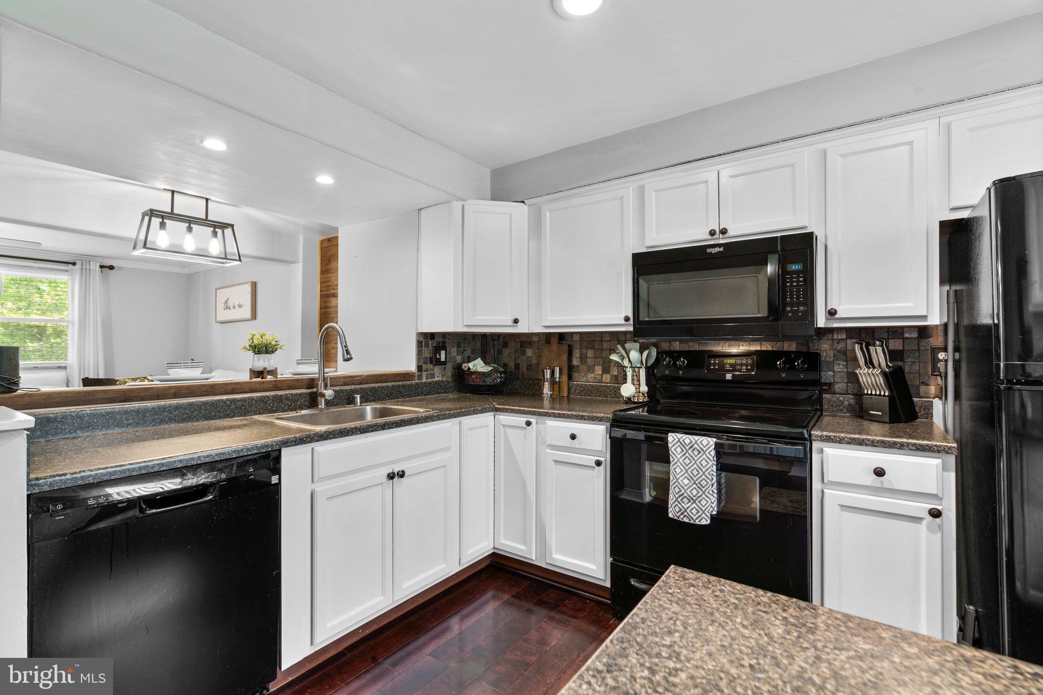 3641 Seaford Ct